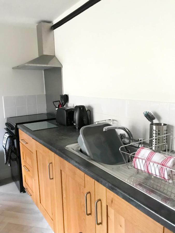 The Beach Hut - 1 Bedroom Apartment Near The Beach Bournemouth Dış mekan fotoğraf